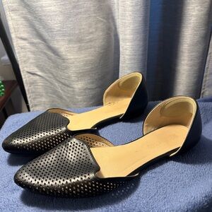 Restricted Black Perforated Flats